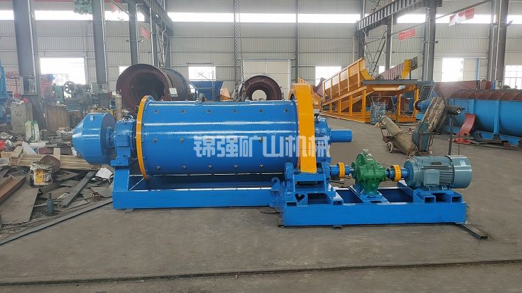 鋁礦球磨機(jī)價(jià)格怎么樣?一臺(tái)多少錢?(圖1) 鋁礦球磨機(jī)價(jià)格怎么樣?一臺(tái)多少錢?(圖1)