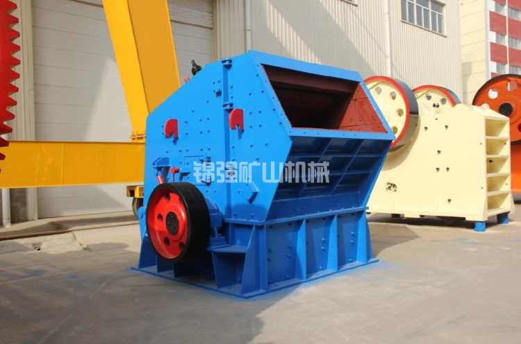 石頭粉碎機(jī)(圖4) 石頭粉碎機(jī)(圖4)